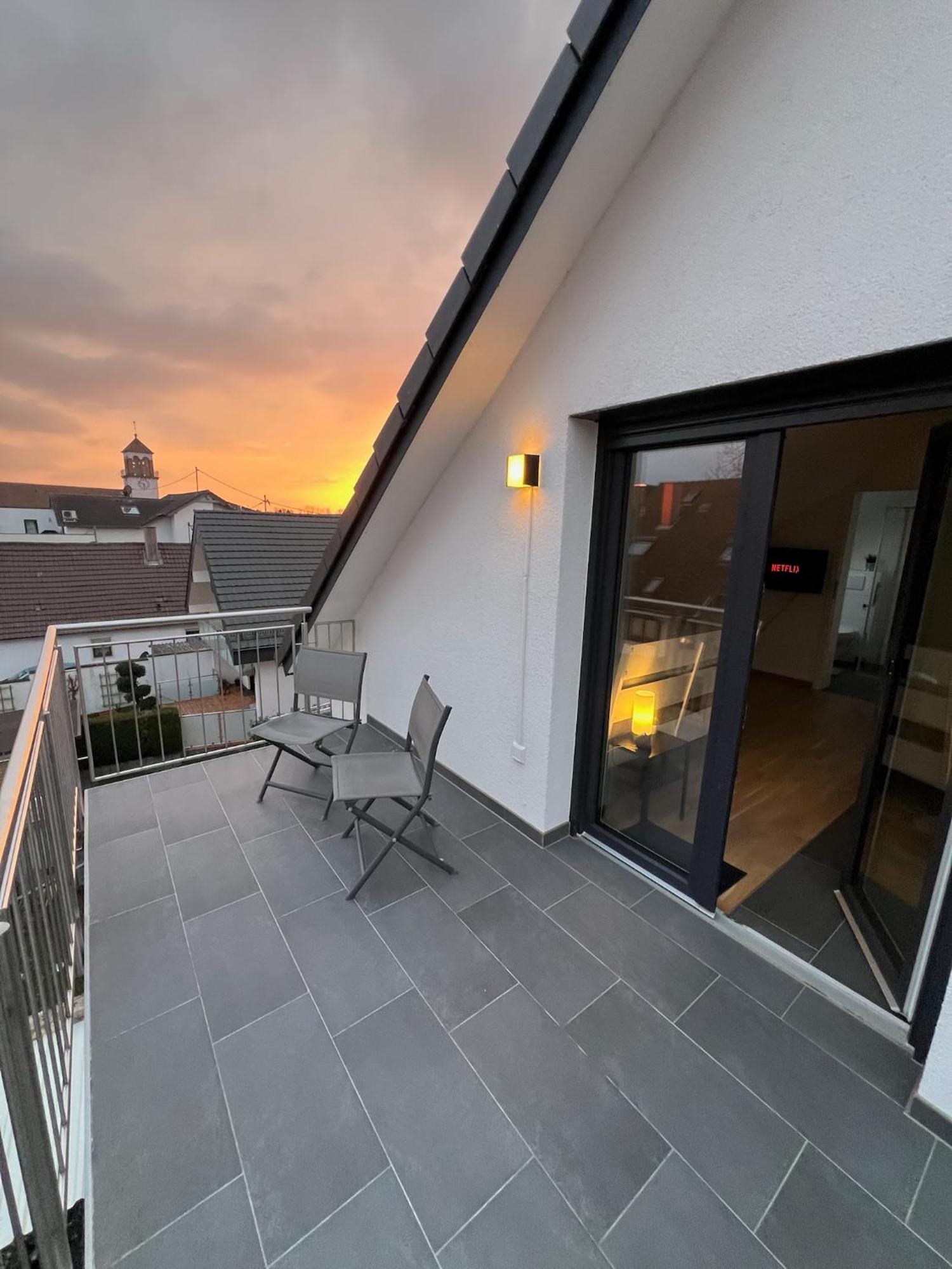 Charmantes Studio-Apartment Im Herzen Von Neureut - Fussbodenheizung, Regendusche, Waschmaschine, Stellplatz Карлсруэ Экстерьер фото